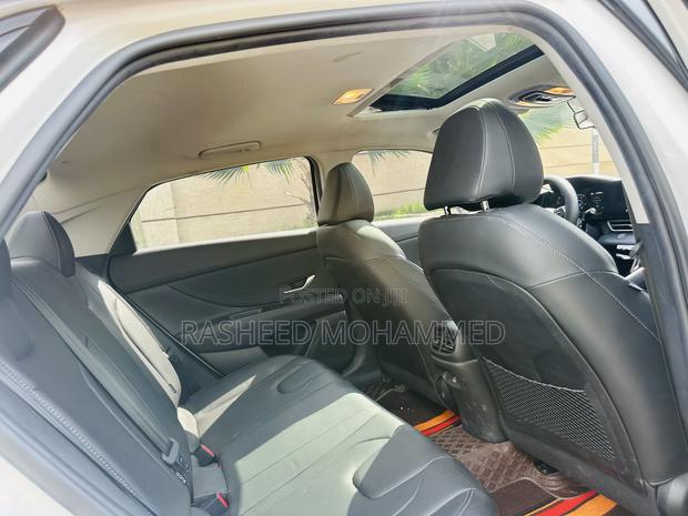 Hyundai Elantra Limited 2023 White