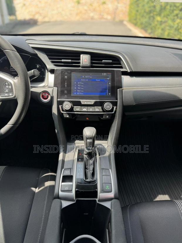 Honda Civic 2018 Gray