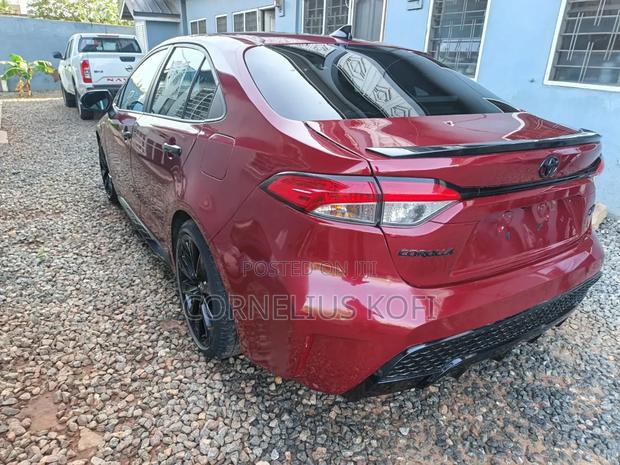 Toyota Corolla SE 2022 Red