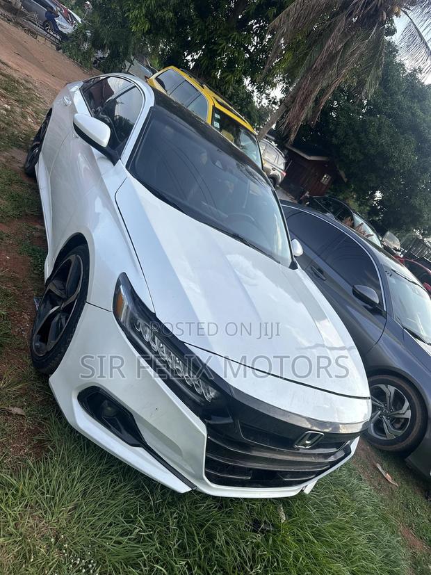 Honda Accord Sport (1.5L 4cyl Turbo CVT) 2019 White