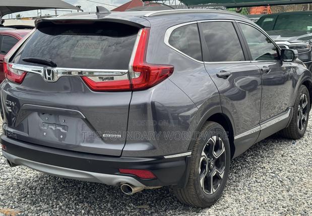 Honda CR-V Touring AWD 2019 Gray