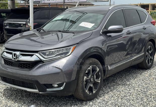 Honda CR-V Touring AWD 2019 Gray