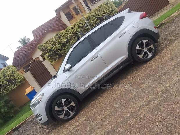 Hyundai Tucson Limited AWD 2016 Silver