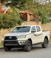 Toyota Hilux 2024 Gray for sale