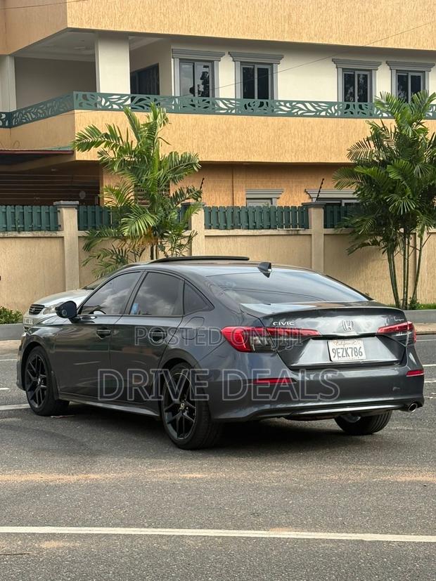 Honda Civic Sport 2022 Silver
