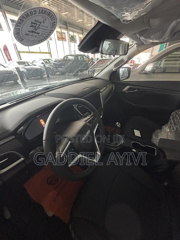 New Isuzu D-MAX 2025 Black