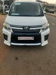 Toyota Voxy 2018 White for sale