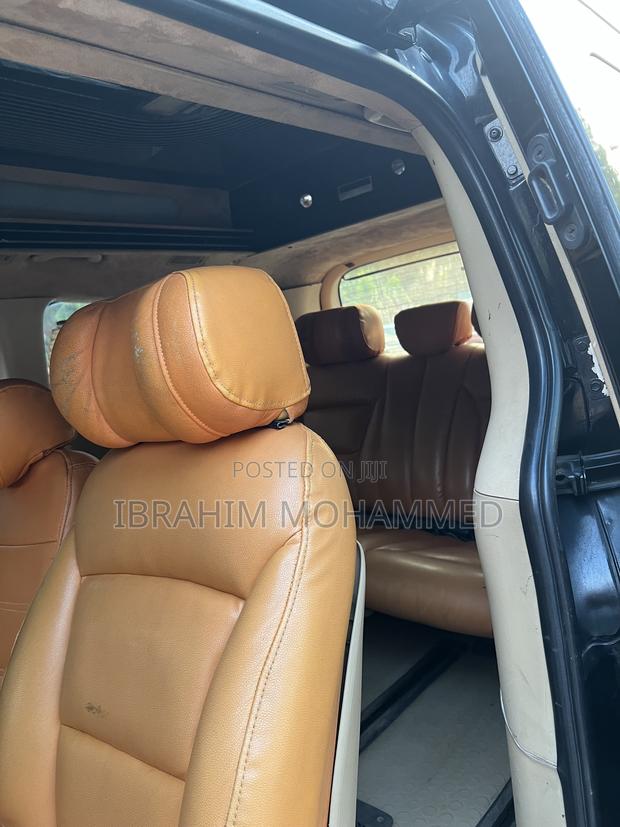 Hyundai H200 2012 Black