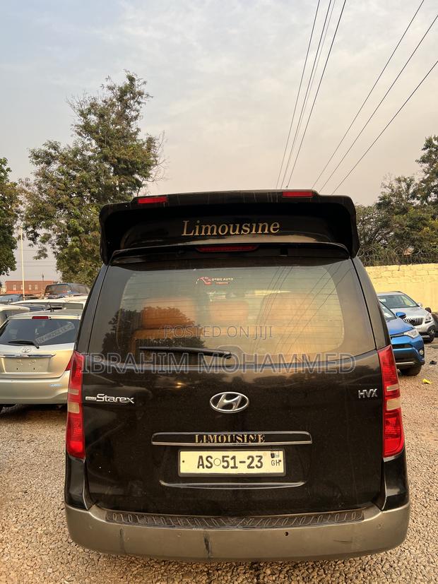 Hyundai H200 2012 Black