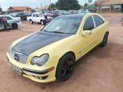 Mercedes-Benz C250 2010 Yellow for sale