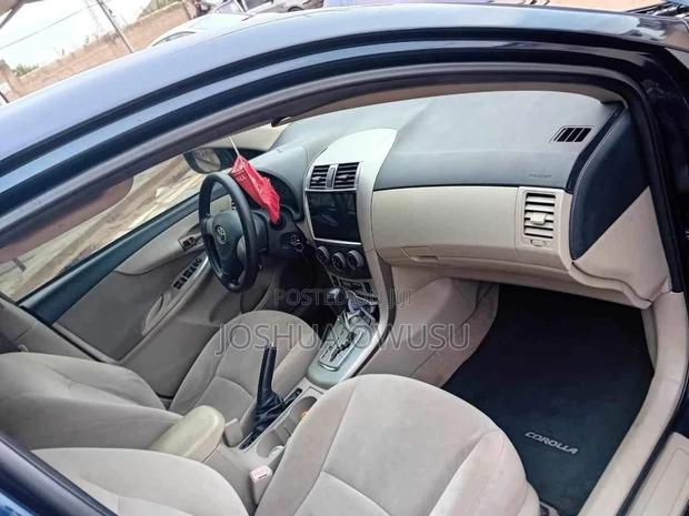 Toyota Corolla LE 4dr Sedan (1.8L 4cyl 4A) 2012 Blue