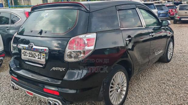 Toyota Matrix XR Hatchback FWD (1.8L 4cyl 4A) 2007 Black