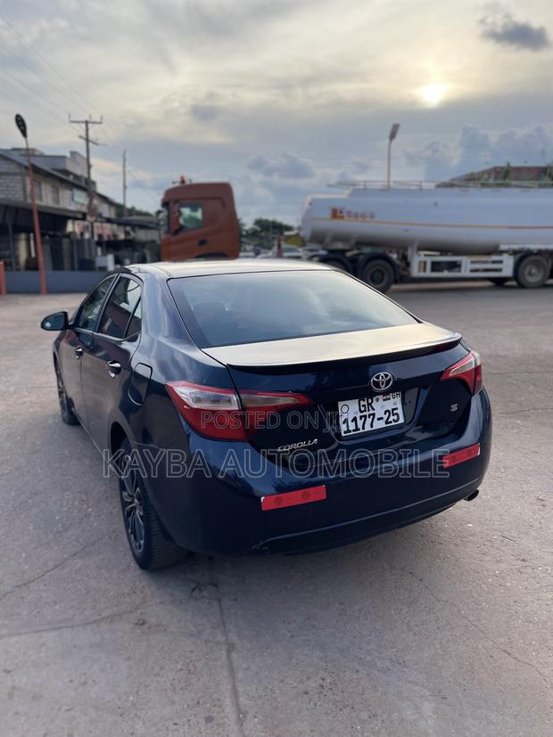 Toyota Corolla 2017 Black