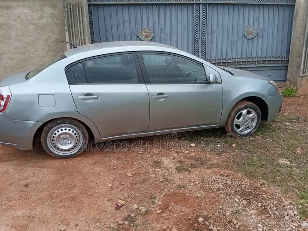Nissan Sentra 2009 Silver