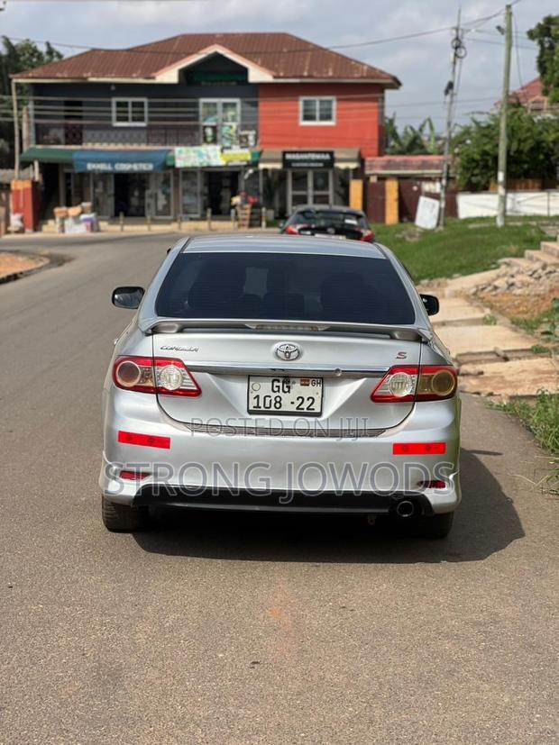 Toyota Corolla S 4dr Sedan (1.8L 4cyl 4A) 2013 Silver