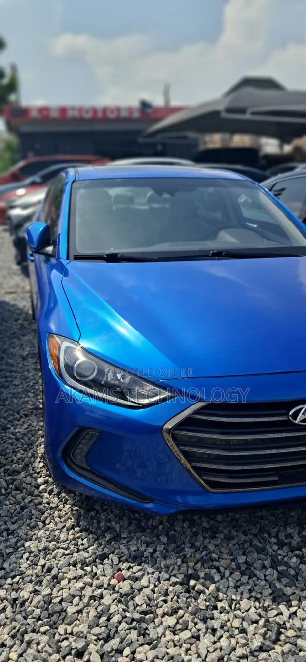 Hyundai Elantra Limited 2018 Blue