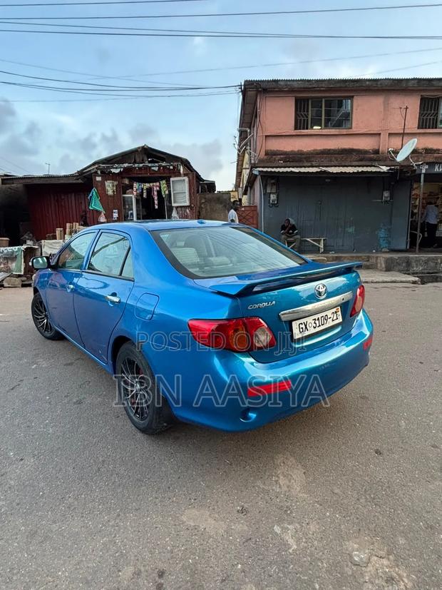 Toyota Corolla 2010 Blue