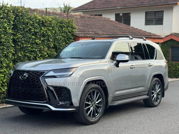 Lexus LX 700h 2025 Gold