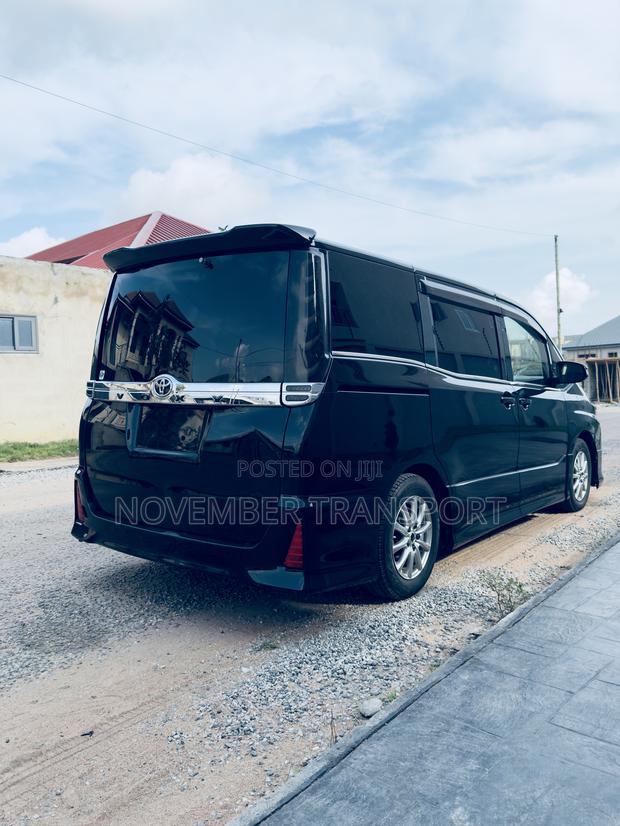 Toyota Voxy 2015 Black