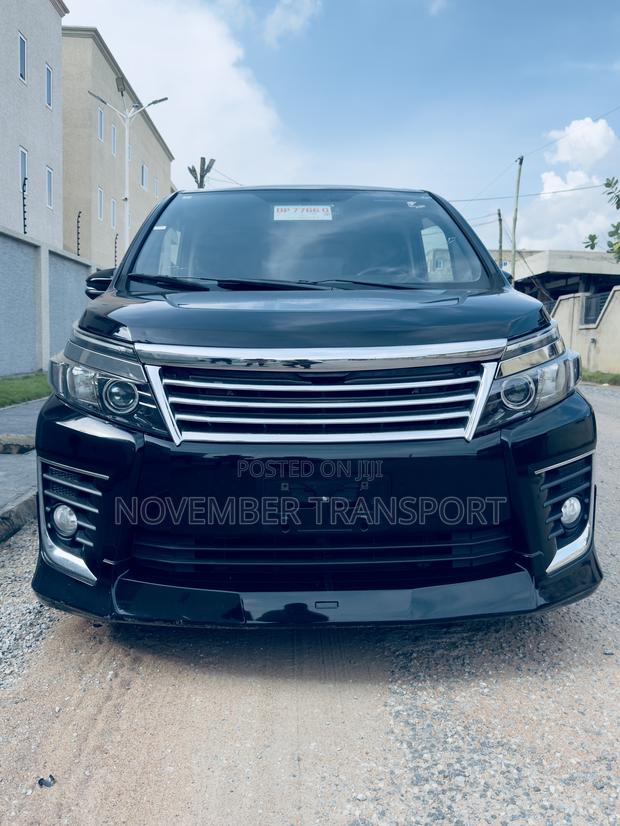 Toyota Voxy 2015 Black