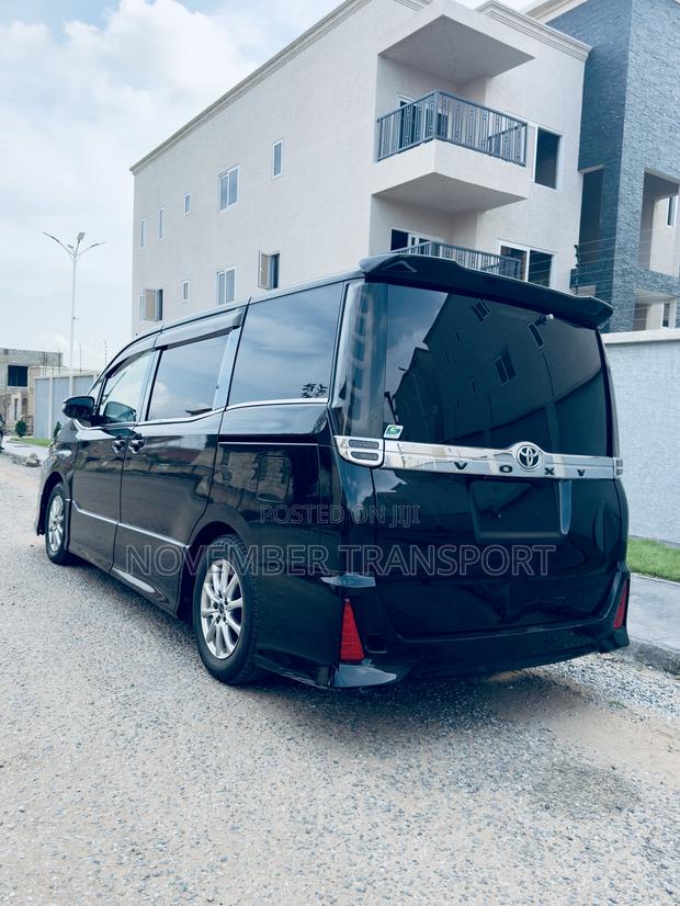 Toyota Voxy 2015 Black