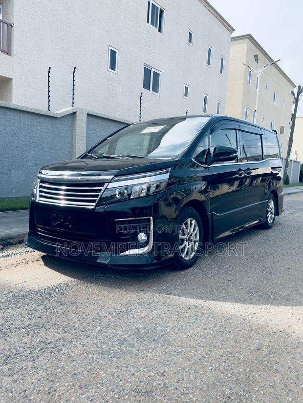 Toyota Voxy 2015 Black