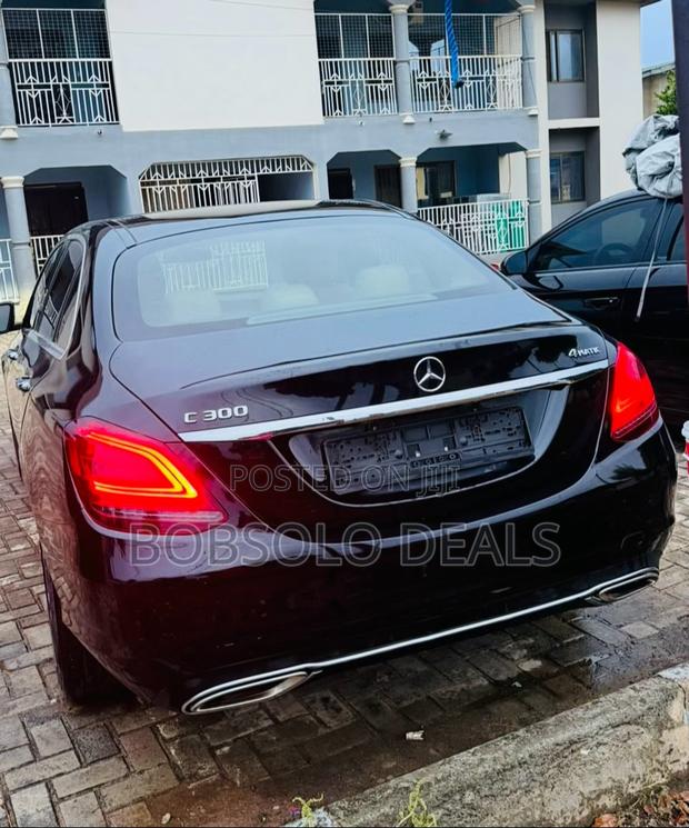 Mercedes-Benz C300 2021 Black