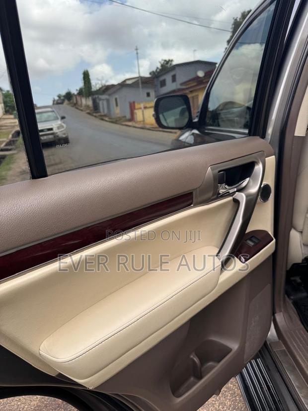 Lexus GX 2018 Gray