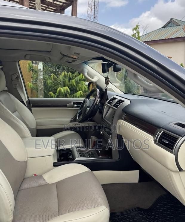 Lexus GX 2018 Gray