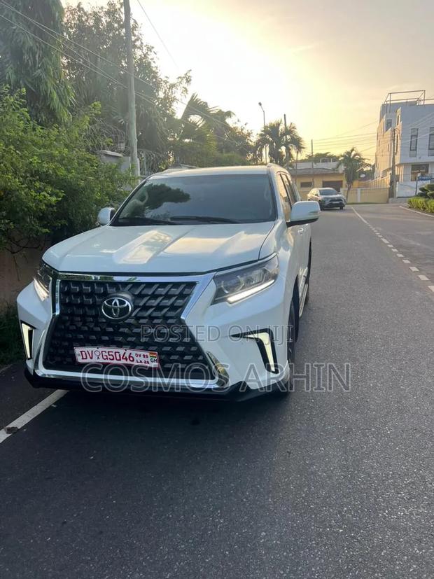 Toyota Land Cruiser Prado 2014 White