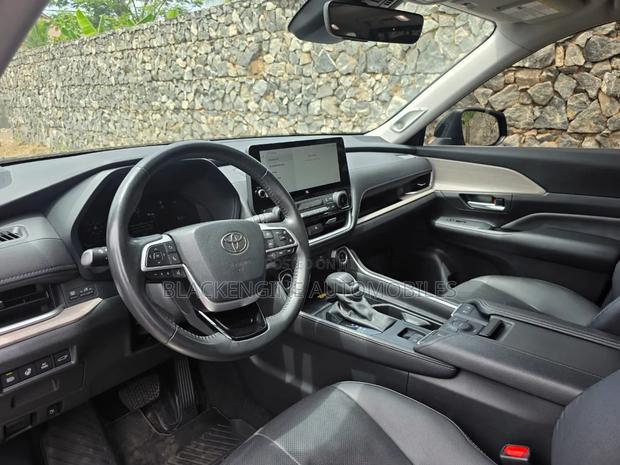 Toyota Highlander Limited 2025 Black