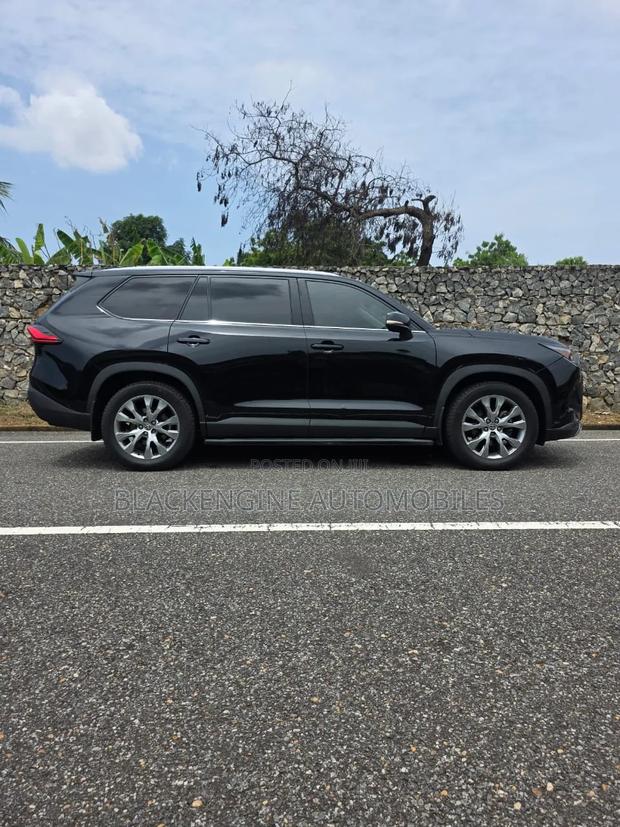 Toyota Highlander Limited 2025 Black
