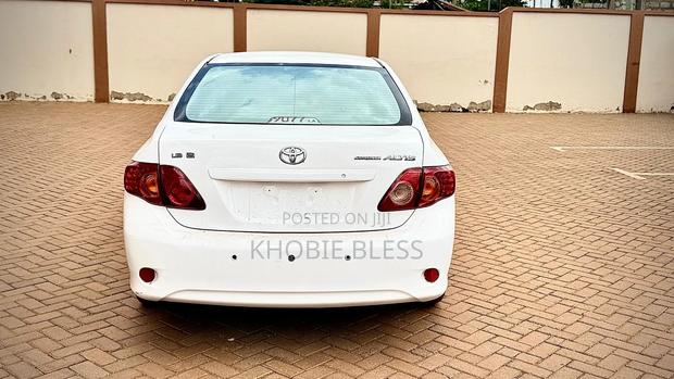 Toyota Corolla 1.8 Advanced 2009 White