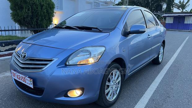 Toyota Yaris 2010 Blue