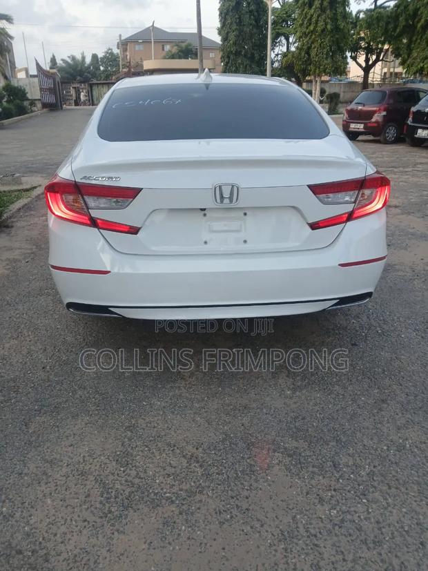 Honda Accord 2018 White