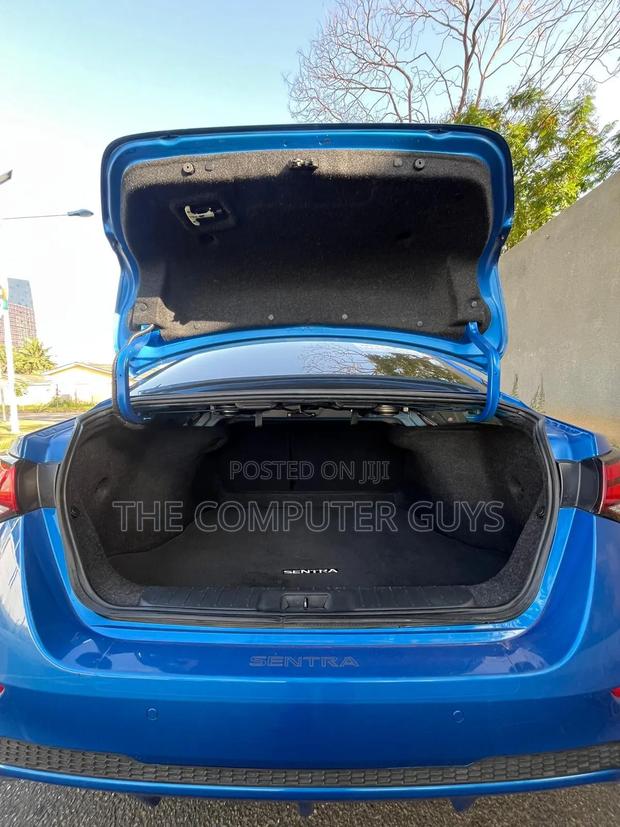 Nissan Sentra SV 2022 Blue