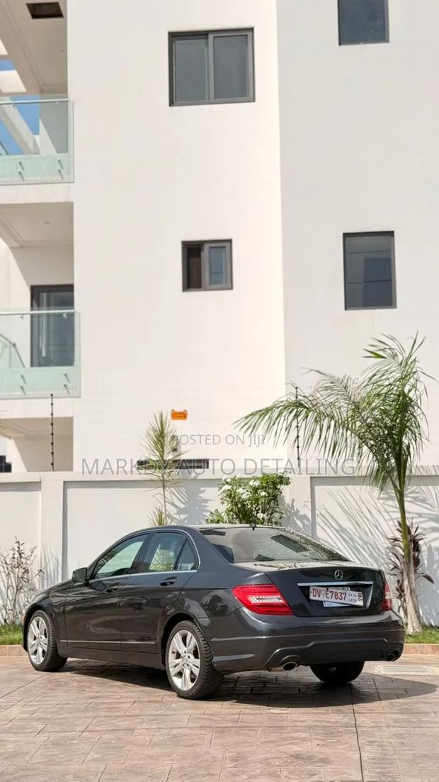 Mercedes-Benz C300 2014 Black