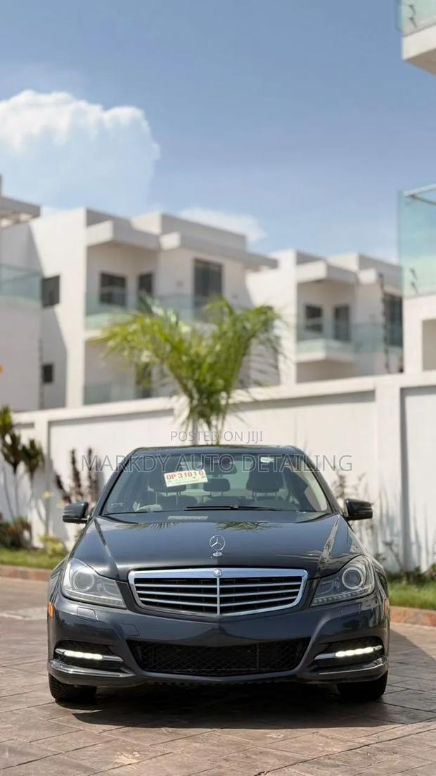 Mercedes-Benz C300 2014 Black
