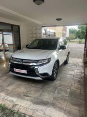 Mitsubishi Outlander 2017 White for sale