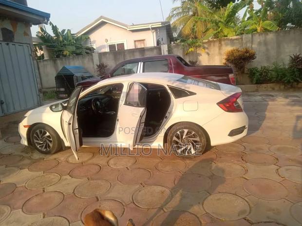 Honda Civic 2016 White