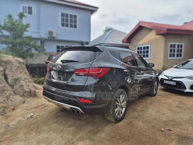 Hyundai Santa Fe 2014 Black