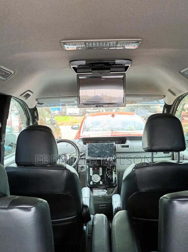 Toyota Voxy 2013 Brown