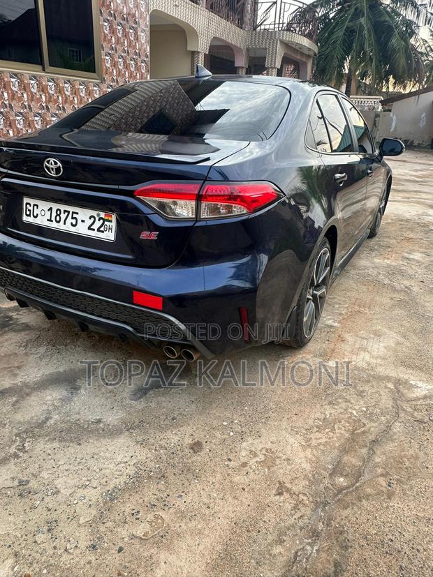 Toyota Corolla SE 2020 Blue