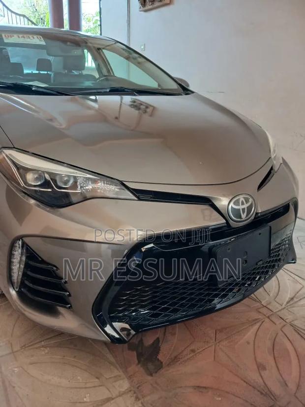 Toyota Corolla 2017 Gray