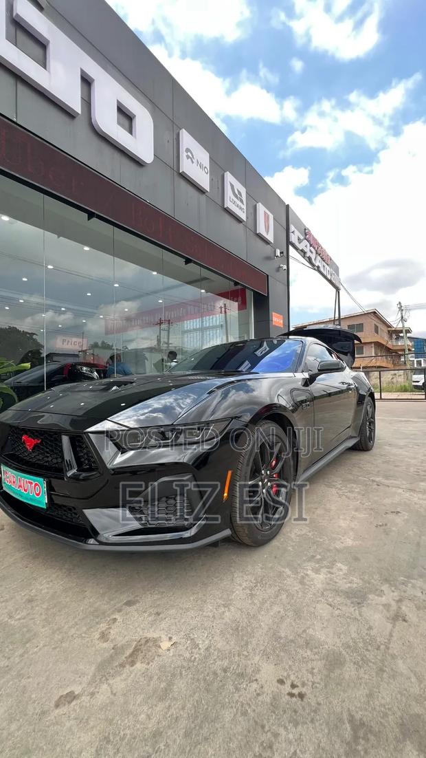 Ford Mustang 2024 Black