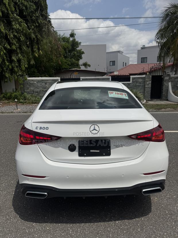 Mercedes-Benz C300 2023 White