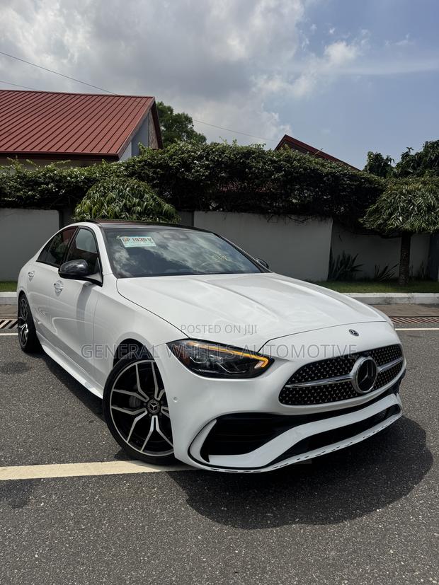 Mercedes-Benz C300 2023 White