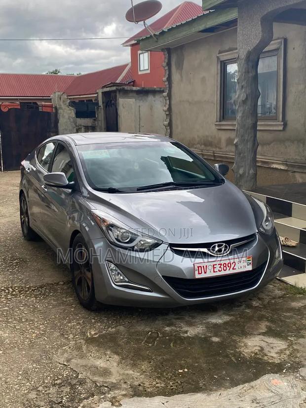 Hyundai Elantra Limited Sedan FWD (1.8L 4cyl 6A) 2016 Gray