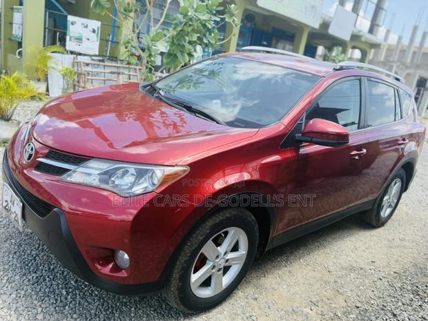 Toyota RAV4 LE 4dr SUV (2.5L 4cyl 6A) 2015 Orange
