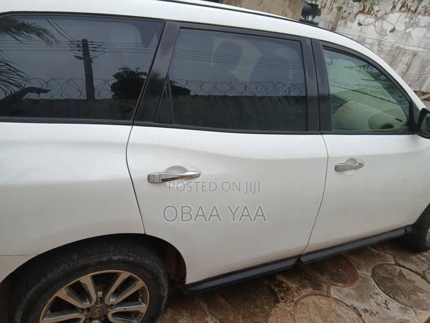 Nissan Pathfinder SL FWD 2013 White